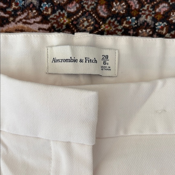 Abercrombie & Fitch Classic White Trousers - Picture 4 of 5